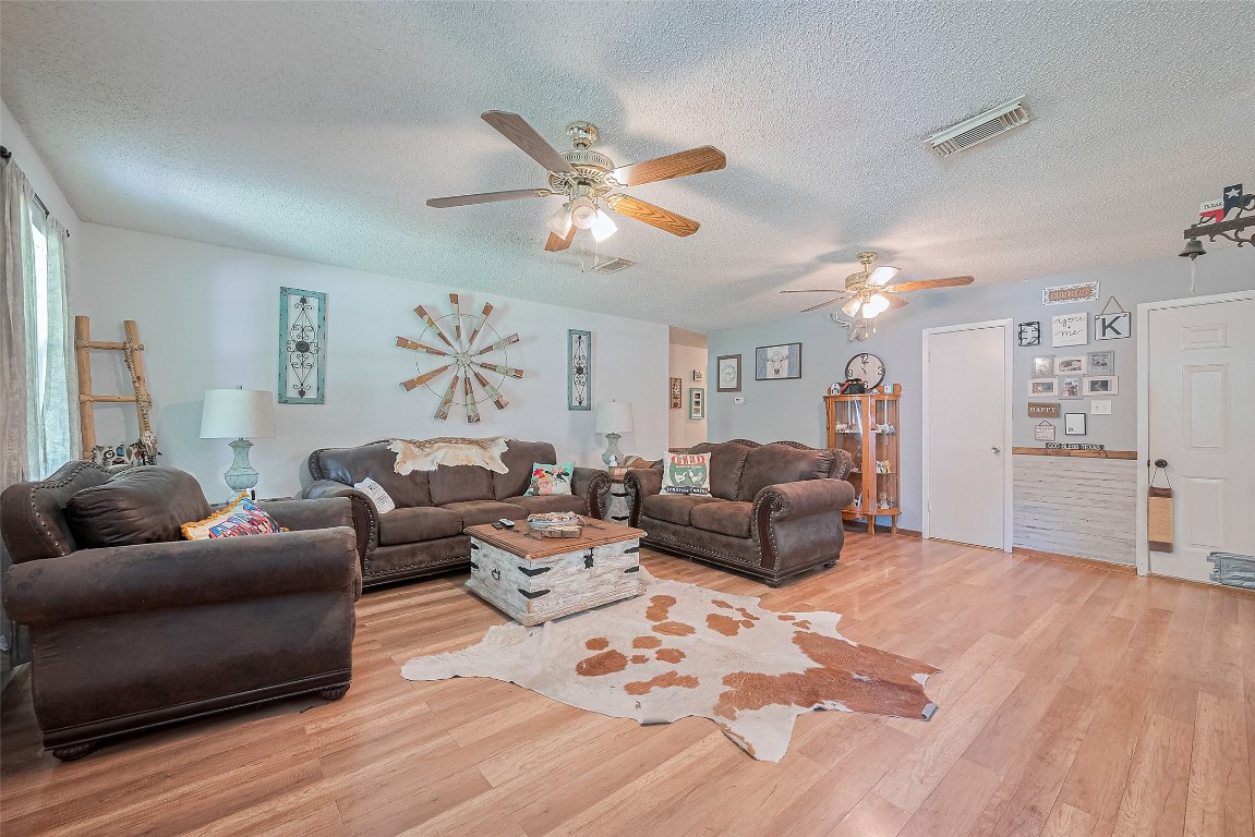 200 Little Pine Valley Road Cleveland, TX 77328 - Photo 12 of 43 Beautiful