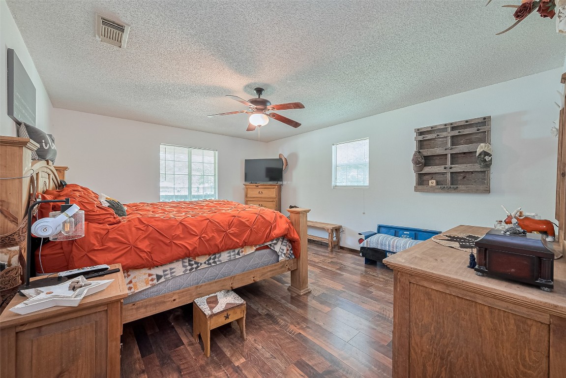 200 Little Pine Valley Road Cleveland, TX 77328 - Photo 24 of 43 Big primary bedroom