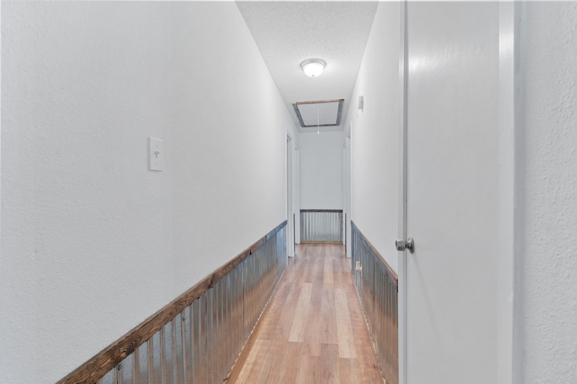 200 Little Pine Valley Road Cleveland, TX 77328 - Photo 28 of 43 a view of a hallway