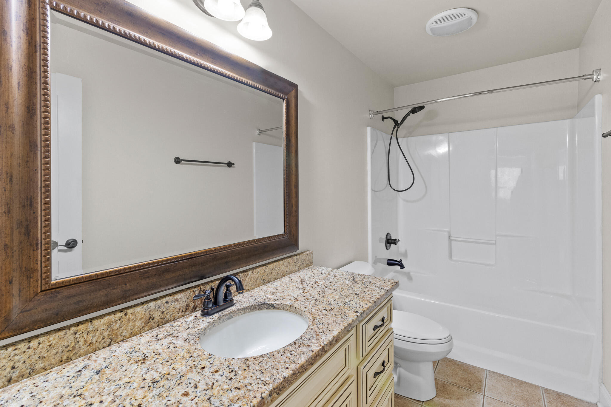 124 Fieldstone Cmns Rock Spring, GA 30739 - Photo 20 of 37 _MG_0483