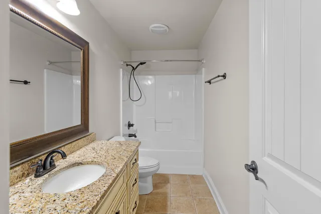 $289,900 | 124 Fieldstone Cmns, Rock Spring, GA 30739