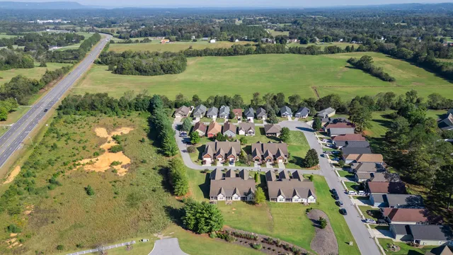 $289,900 | 124 Fieldstone Cmns, Rock Spring, GA 30739