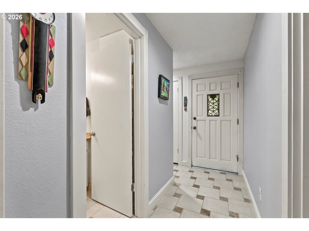 7134 Southwest Murray Boulevard Beaverton, OR 97008 - Photo 35 of 38