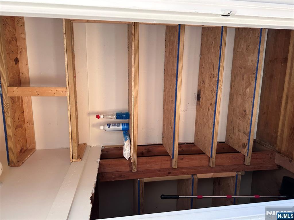 1165 A Valley Road, Unit 1165A Wayne, NJ 07470 - Photo 11 of 22 a close view of closet