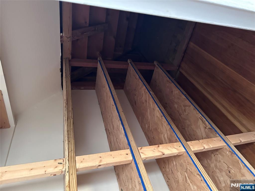 1165 A Valley Road, Unit 1165A Wayne, NJ 07470 - Photo 13 of 22 a close view of closet