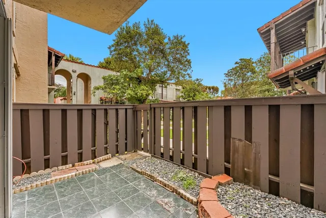 $1,800 | 10790 North Kendall Drive, Miami, FL 33176