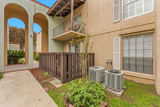 $1,800 | 10790 North Kendall Drive, Miami, FL 33176