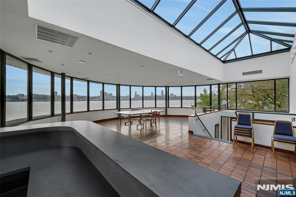 1077 River Road, Unit 1009 Edgewater, NJ 07020 - Photo 32 of 34 Gallery Image 32