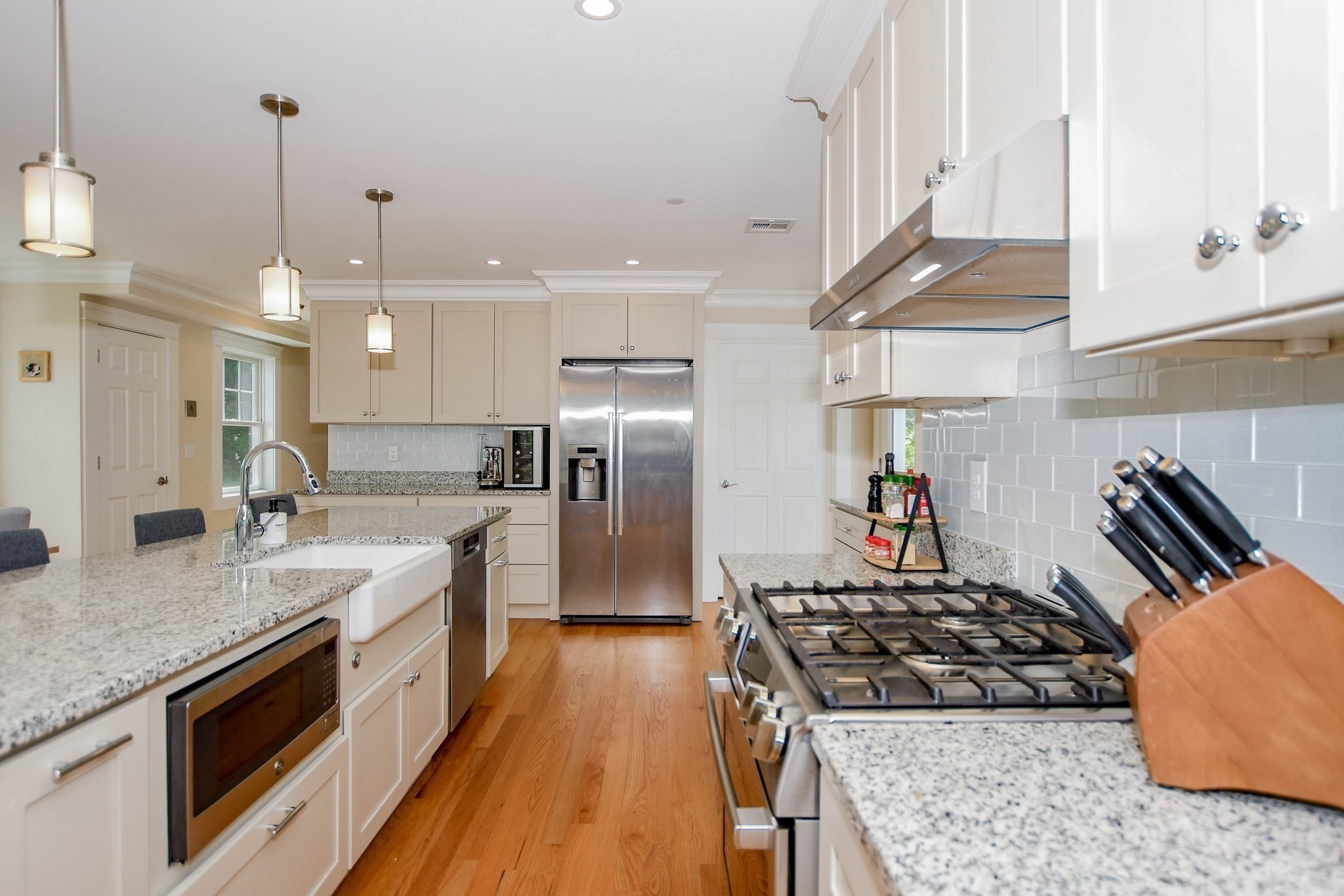 324 Front Street, Unit 4 Marion, MA 02738 - Photo 5 of 42 Gallery Image 5