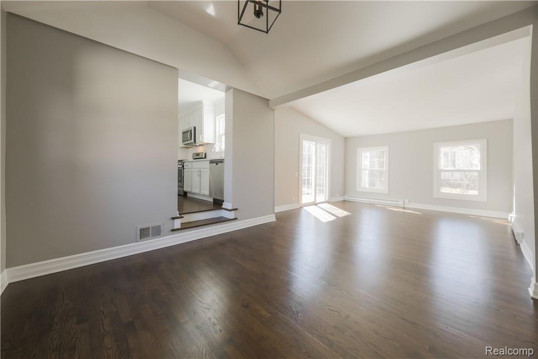251 Lothrop Road Grosse Pointe, MI 48236 - Photo 15 of 29 251 Lothrop Rd Grosse Pointe-print-020-40-untitled 23 of 43-4200x2800-300dpi.jpg