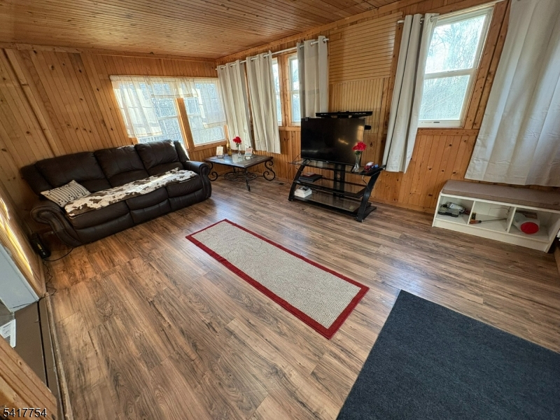 901 Chestnut Path Newton, NJ 07860 - Photo 5 of 24