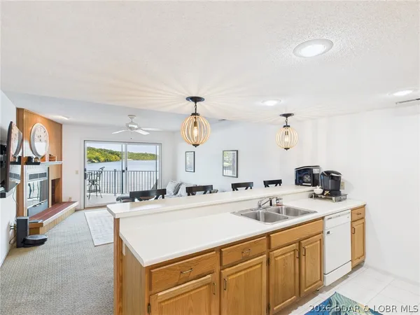 $234,900 | 24 Sunrise Ridge Drive, Unit 213, Sunrise Beach, MO 65079