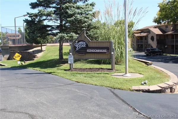 $234,900 | 24 Sunrise Ridge Drive, Unit 213, Sunrise Beach, MO 65079