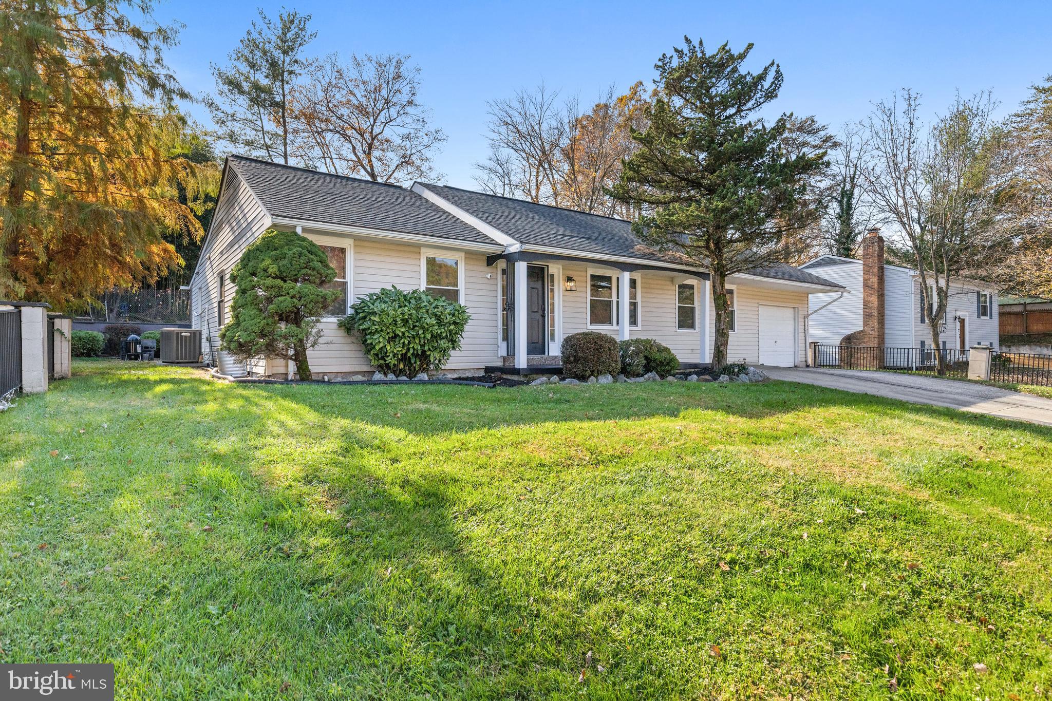 9705 Canary Court Springdale, MD 20721 - Photo 2 of 24 Gallery Image 2