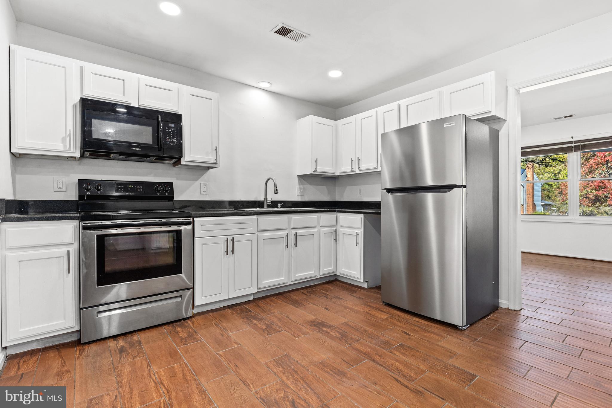 9705 Canary Court Springdale, MD 20721 - Photo 7 of 24 Gallery Image 7