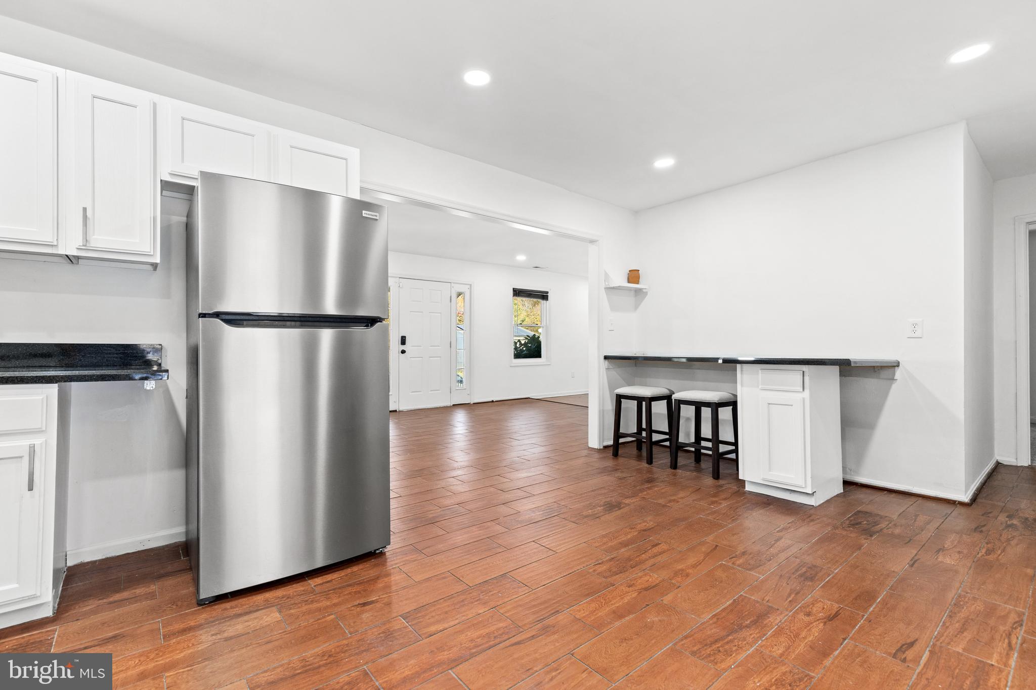 9705 Canary Court Springdale, MD 20721 - Photo 8 of 24 Gallery Image 8