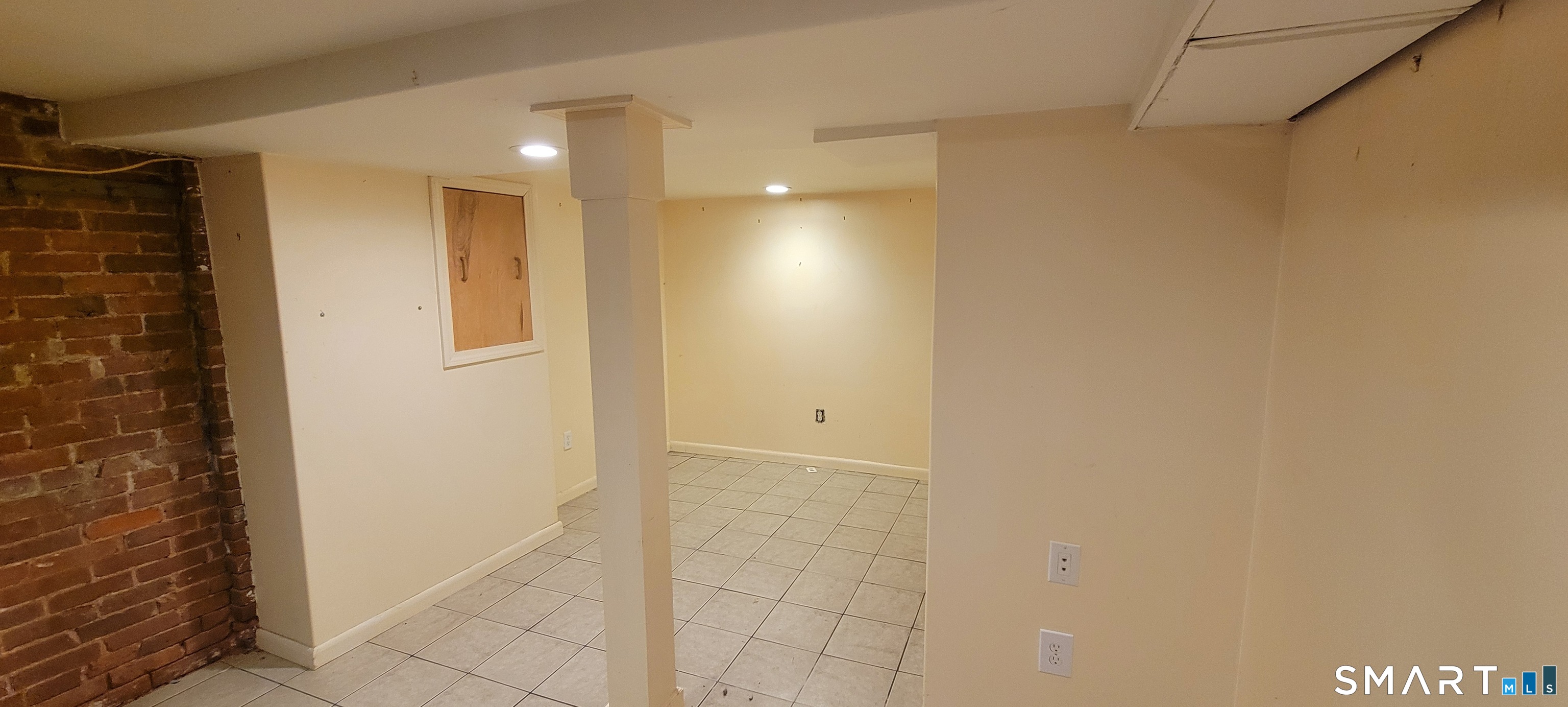 130 Church Street Bristol, CT 06010 - Photo 19 of 22 a view of hallway