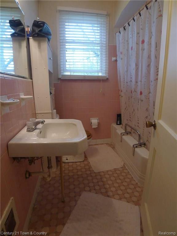 30004 West 10 Mile Road Farmington, MI 48336 - Photo 26 of 34