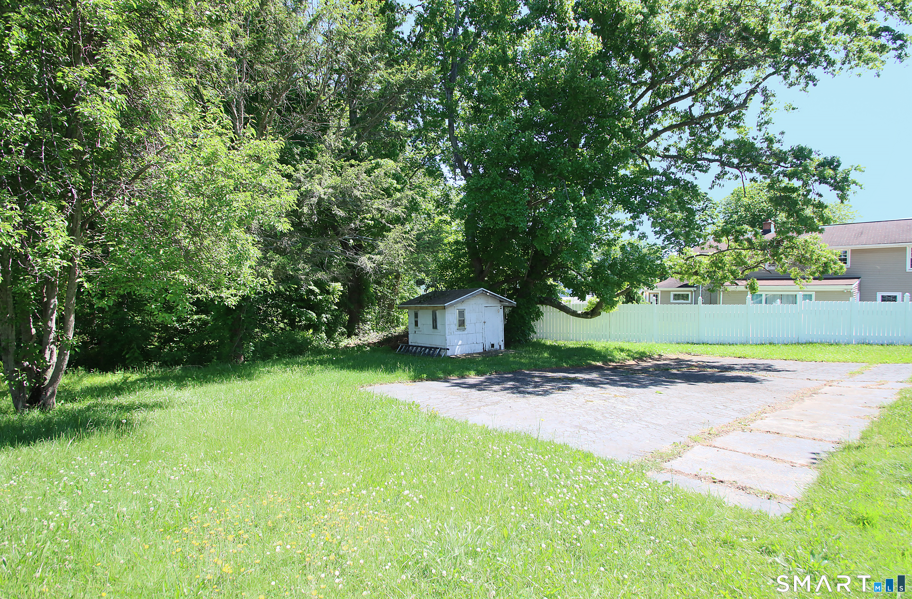154 Hesse Road Hamden, CT 06517 - Photo 34 of 35