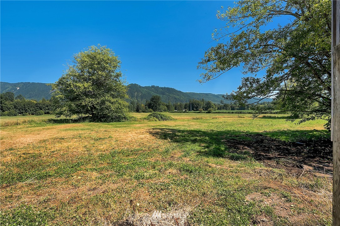 3952 Hillside Road Deming, WA 98244 - Photo 22 of 25