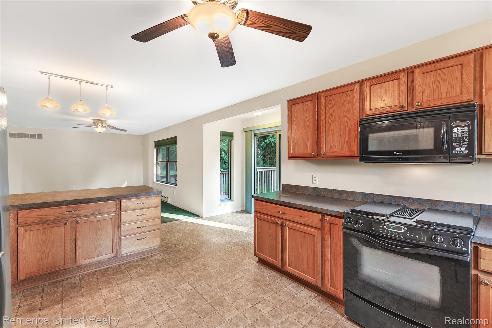 391 Rabbit Run Road Carleton, MI 48117 - Photo 14 of 49 14-391 Rabbit Run Rd-windowstill-realestate-photography-14.jpg