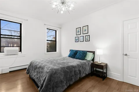 $398,000 | 37 Brompton Road, Unit 3D, Great Neck, NY 11021