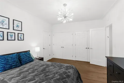 $398,000 | 37 Brompton Road, Unit 3D, Great Neck, NY 11021