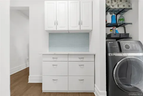 $398,000 | 37 Brompton Road, Unit 3D, Great Neck, NY 11021