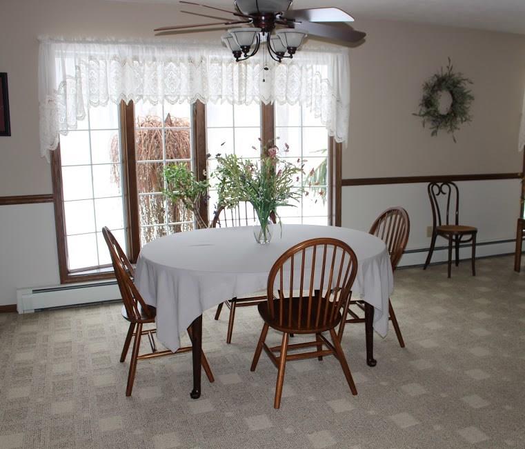 2424 Rutledge Road Transfer, PA 16154 - Photo 5 of 25 Dining room
