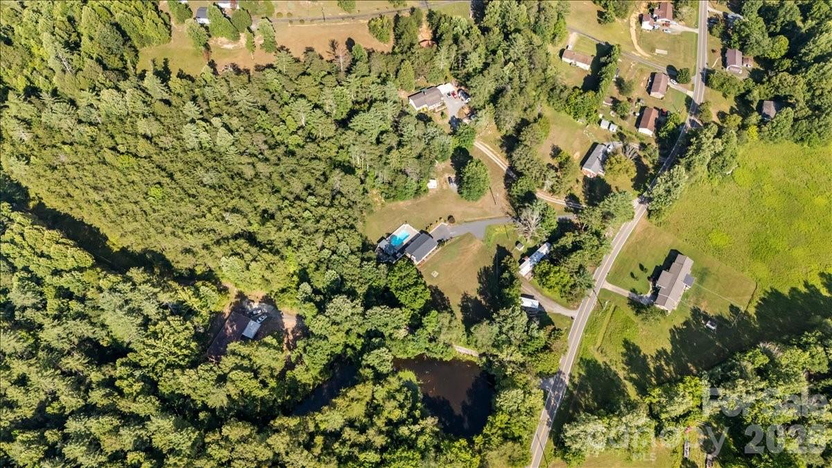4690 Celia Creek Road Lenoir, NC 28645 - Photo 29 of 32