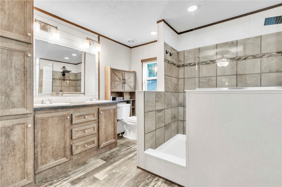 145 Bellwood Road Pickens, SC 29671 - Photo 11 of 26