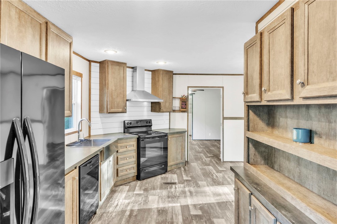 145 Bellwood Road Pickens, SC 29671 - Photo 5 of 26