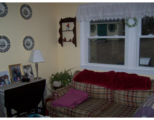 10 Bradley Road Salem, MA 01970 - Photo 5 of 7
