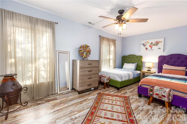 $400,000 | 221 Pineville-Matthews Road, Matthews, NC 28105