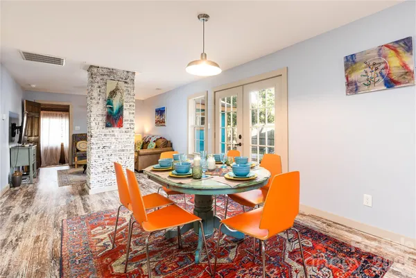 $400,000 | 221 Pineville-Matthews Road, Matthews, NC 28105