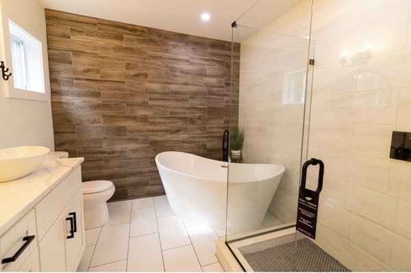 171 Hamilton Street Saugus, MA 01906 - Photo 25 of 42 a bathroom with a sink toilet and shower