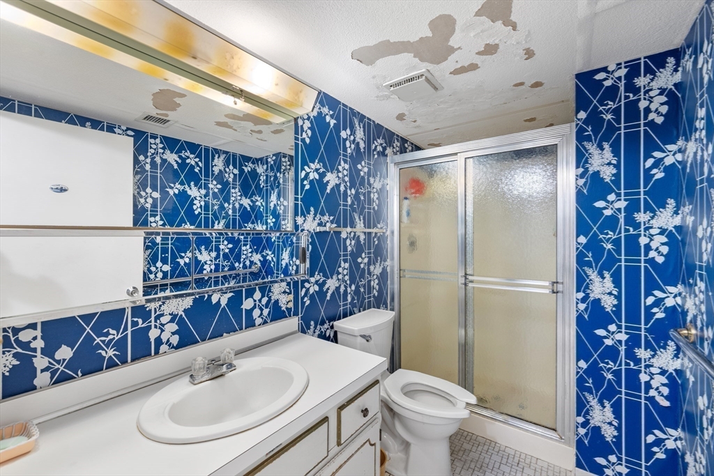 402 Paradise Road, Unit U: 3Q Swampscott, MA 01907 - Photo 18 of 36
