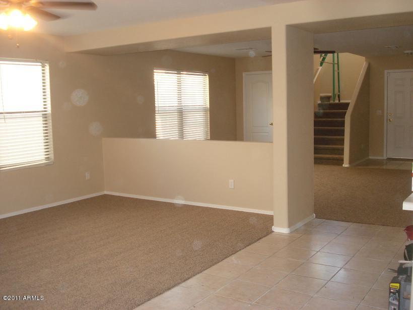 9448 West Jamestown Road Phoenix, AZ 85037 - Photo 2 of 8 family room