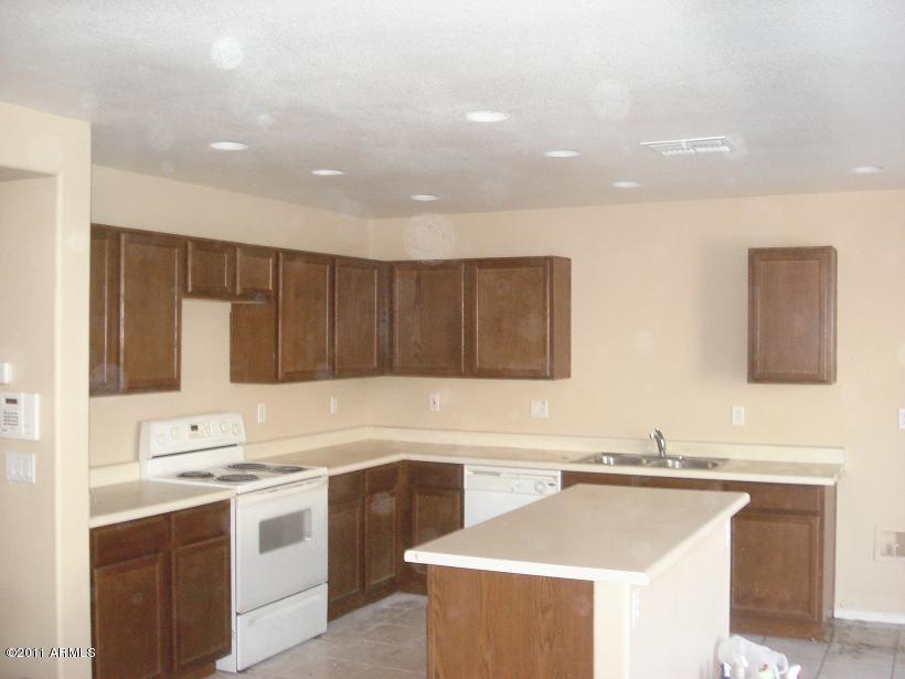 9448 West Jamestown Road Phoenix, AZ 85037 - Photo 8 of 8 kitchen