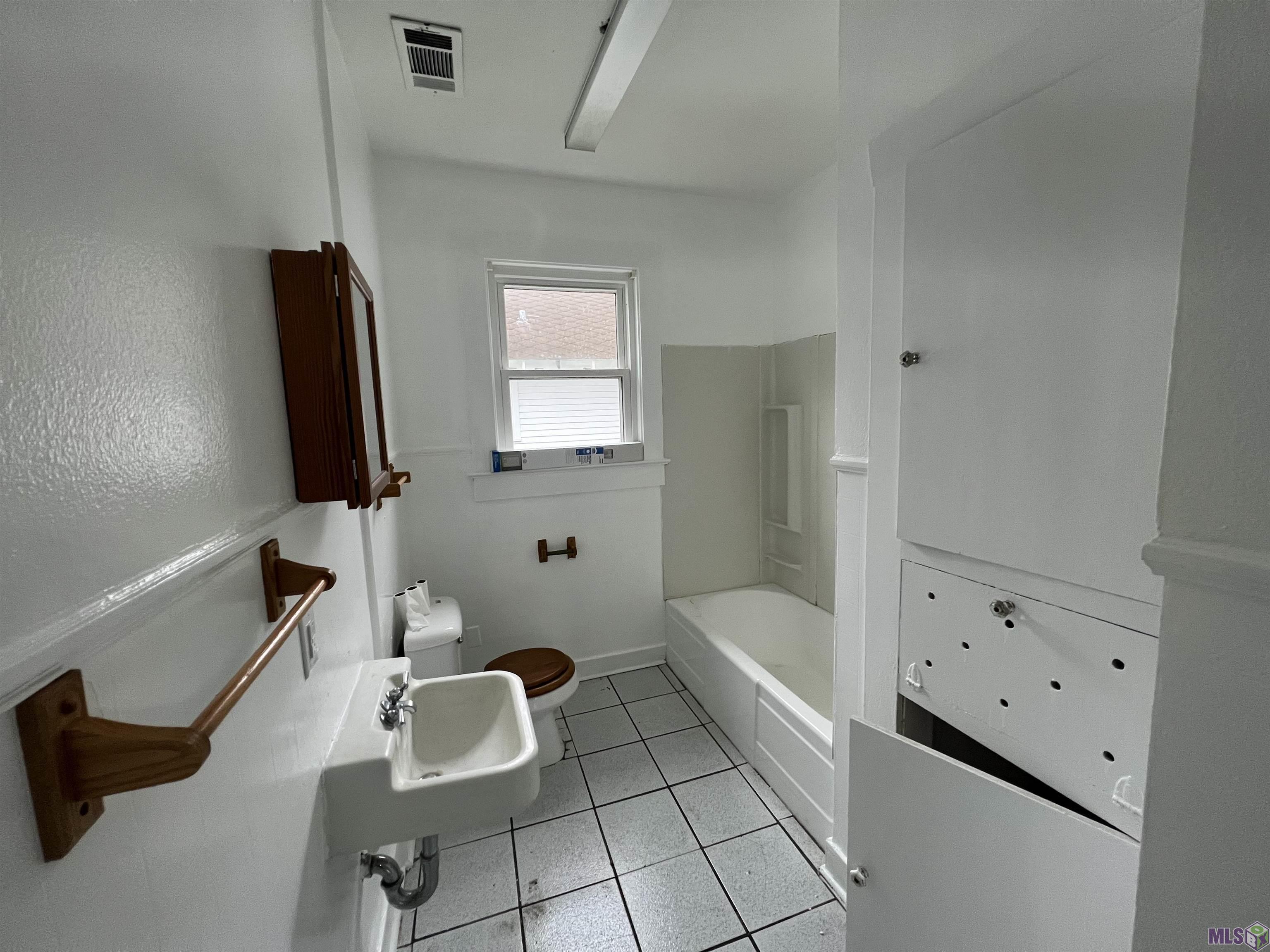 332 Gebelin Street, Unit 332 Baton Rouge, LA 70802 - Photo 5 of 9