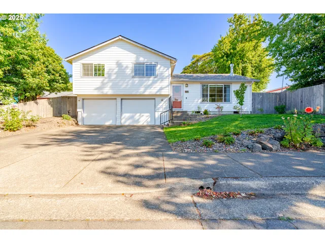 $389,900 | 165 25th Avenue Southeast, Albany, OR 97322