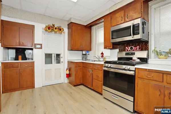 $799,999 | 116 7th Avenue, Westwood, NJ 07675