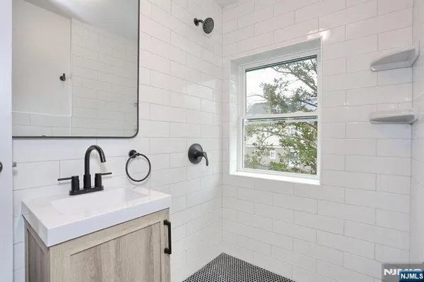 $799,999 | 116 7th Avenue, Westwood, NJ 07675