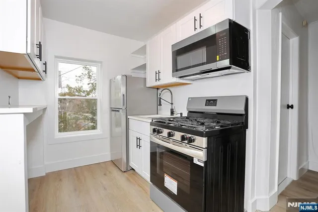 $799,999 | 116 7th Avenue, Westwood, NJ 07675