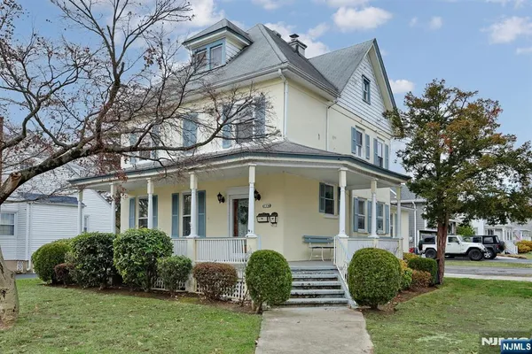 $799,999 | 116 7th Avenue, Westwood, NJ 07675