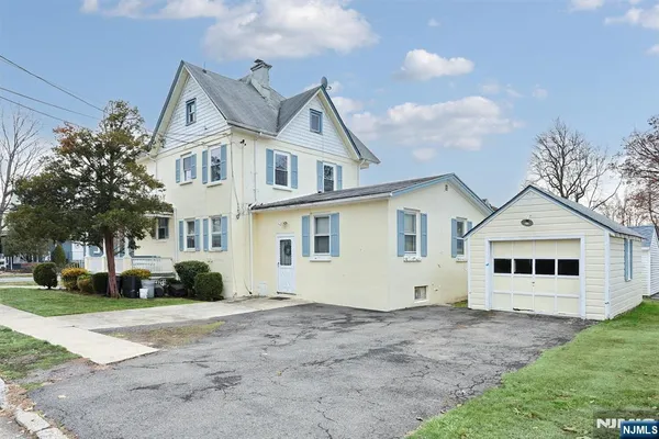 $799,999 | 116 7th Avenue, Westwood, NJ 07675