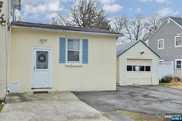 $799,999 | 116 7th Avenue, Westwood, NJ 07675