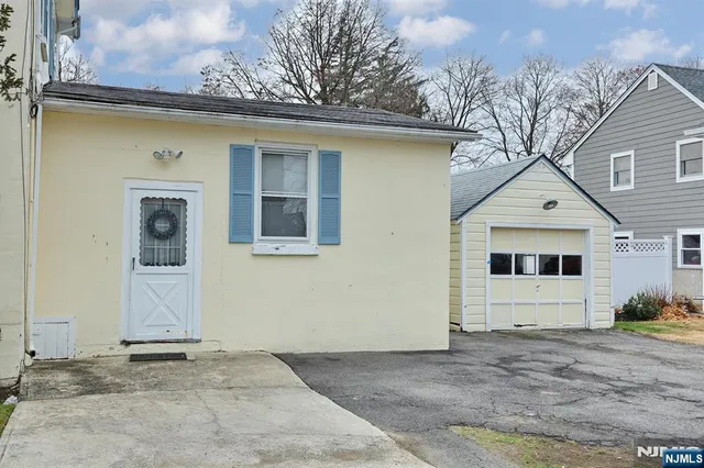 $799,999 | 116 7th Avenue, Westwood, NJ 07675