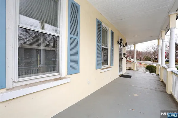 $799,999 | 116 7th Avenue, Westwood, NJ 07675