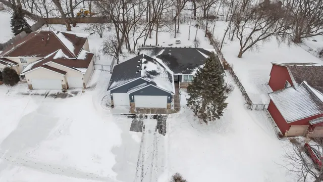 $415,000 | 6600 Founders Parkway, Brooklyn Park, MN 55445